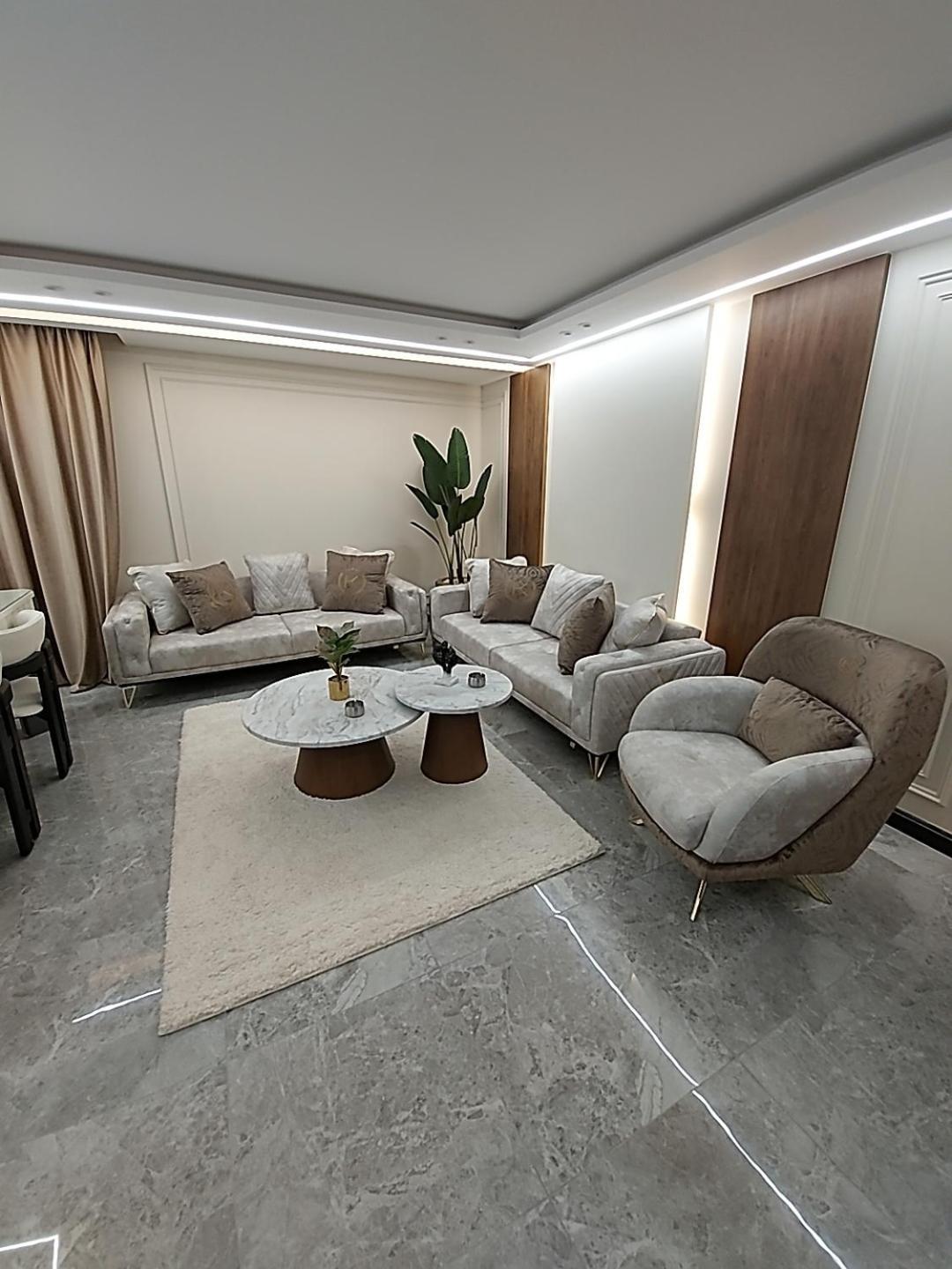 شقه بالدقي Apartment *
