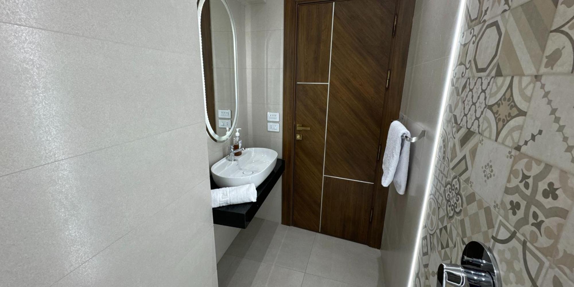 Apartment شقه بالدقي *